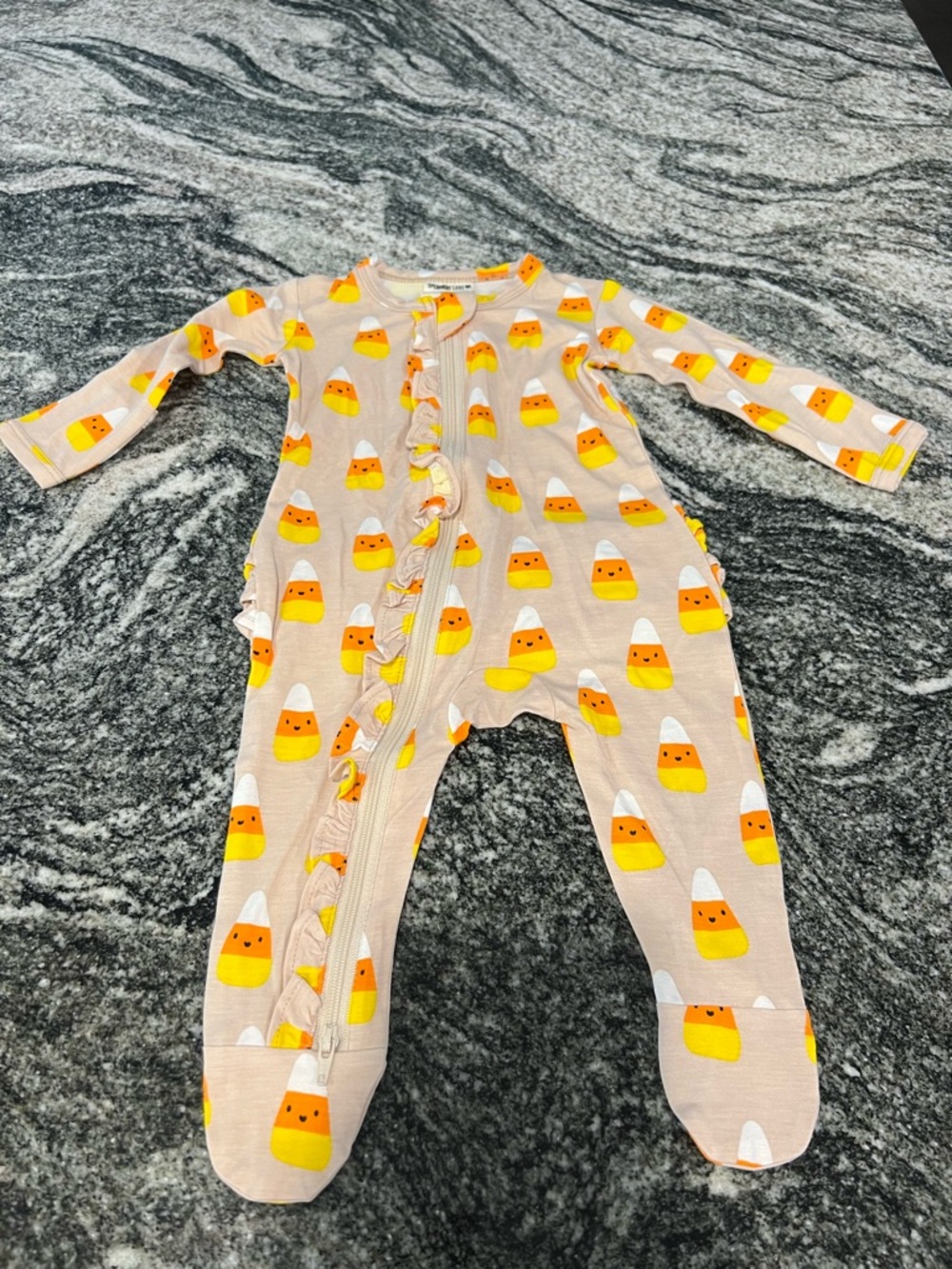 Candy Corn Print Footed One-Piece Pajamas for Kids - Beige/Orange